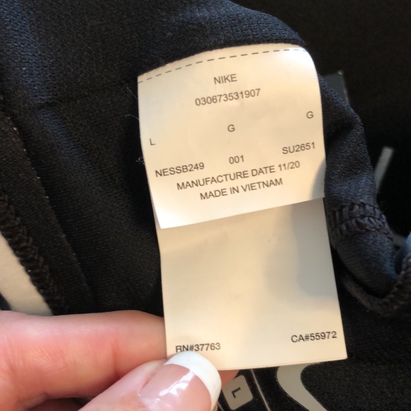 Nike Ladies Tank Top Size Lg. Black Grey White NWT - Picture 8 of 10